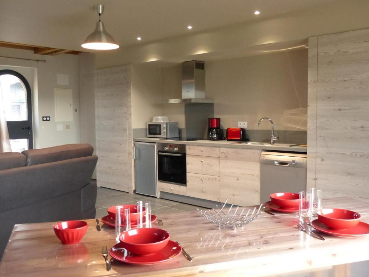 Gite Renove Avec Terrasse, Poele A Bois Et Wifi A Chapeau - Fr-1-489-79 外观 照片